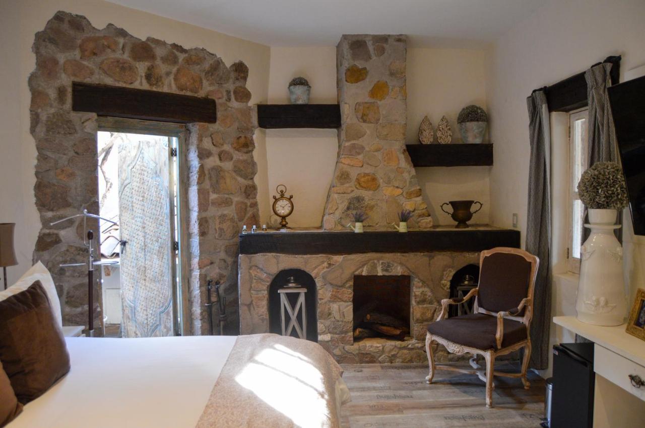 Hotel De Piedra ベルナル エクステリア 写真