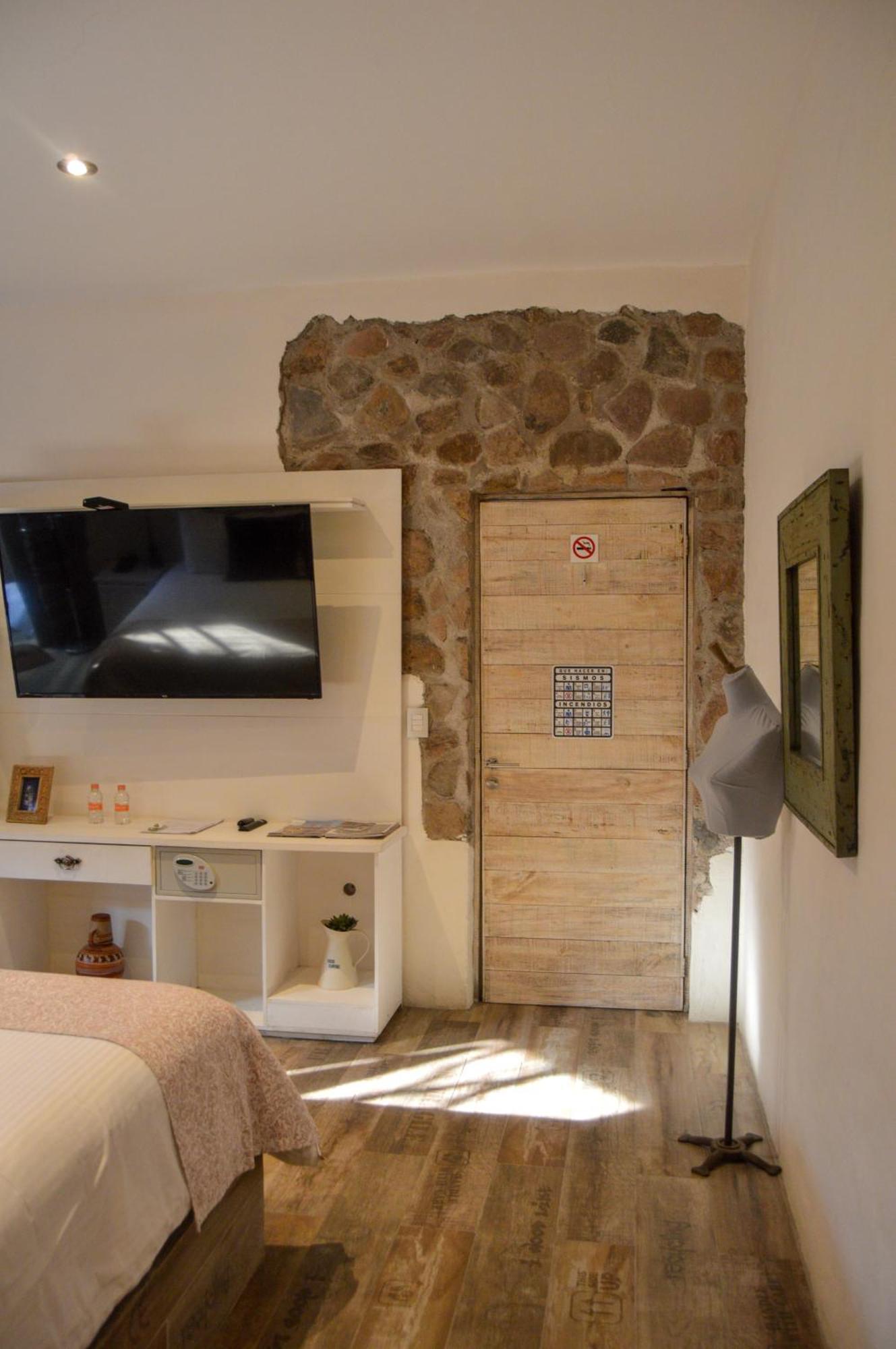 Hotel De Piedra ベルナル エクステリア 写真