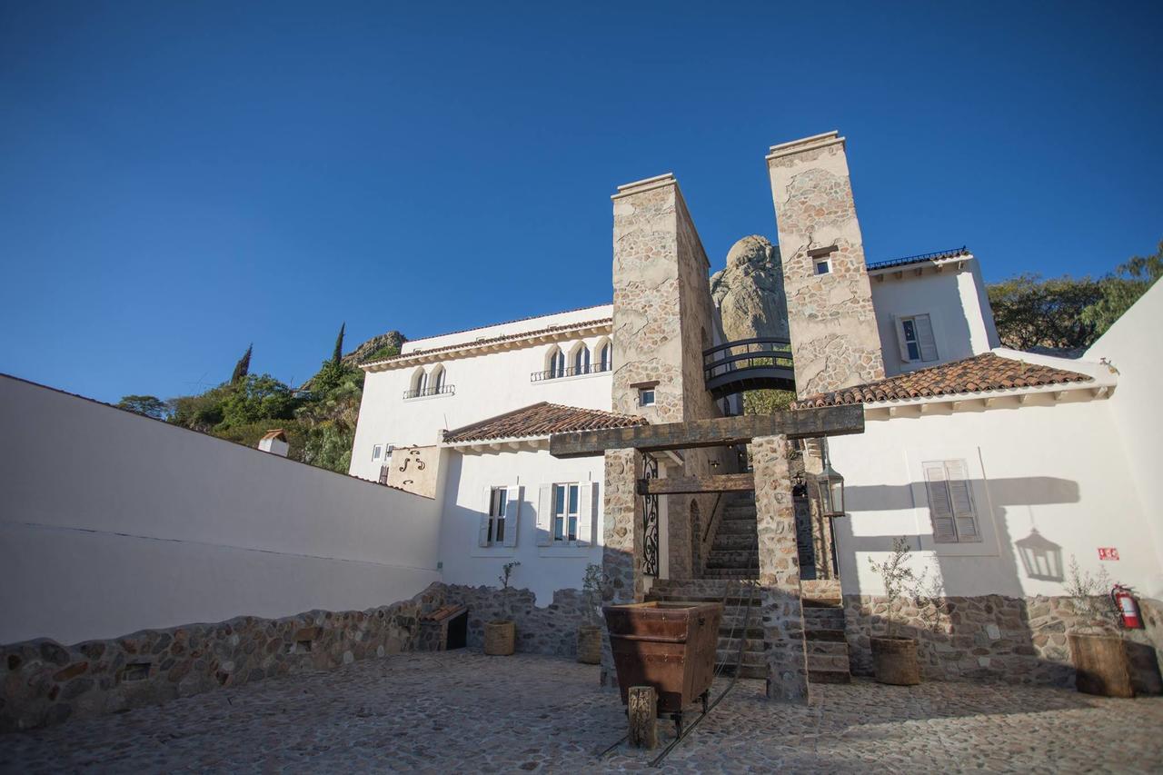 Hotel De Piedra ベルナル エクステリア 写真